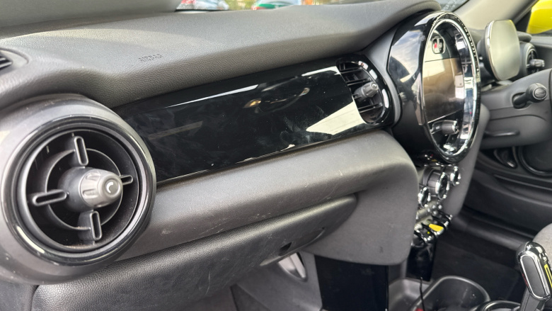 MINI Hatchback 135kW Cooper S Level 2 33kWh 3dr Auto Electric Hatchback